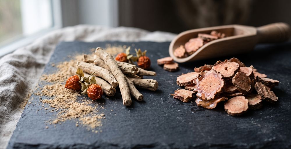 Ashwagandha vs Rhodiola for Stress: Which Fits You?
